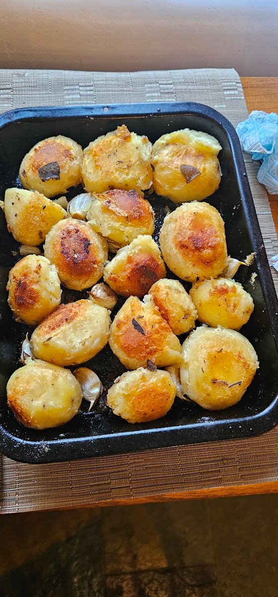 nigmcc44's tweet photo. Thanks @jamieoliver winner every time 🎅🎄🙏👍🏼👌🍷 https://t.co/IyjnNS9W9a