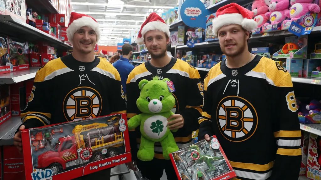 Jack_Aylmer's tweet image. Merry Christmas Boston sports fans!