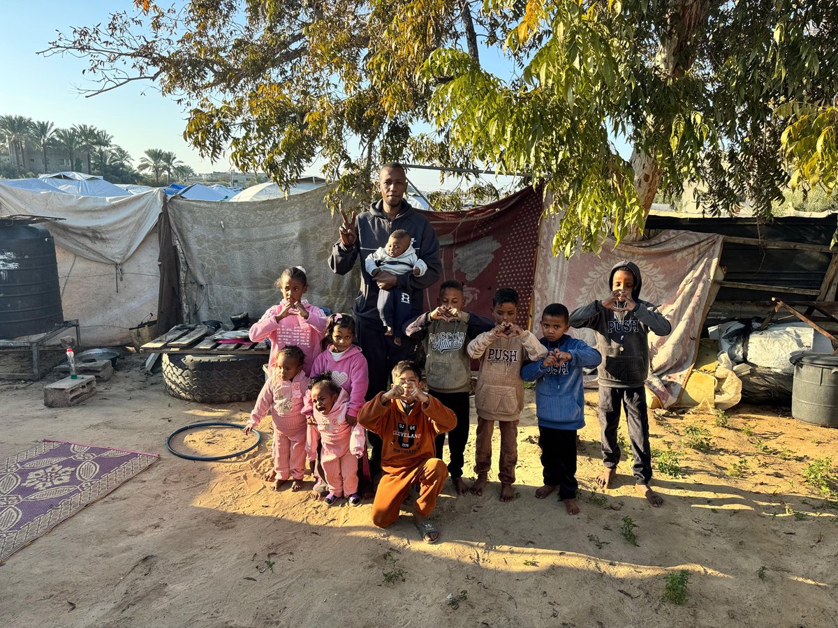 $25 can buy clothes for children.First, thank you to everyone who participates and donates.Thank you to everyone who amplifies our voice.Merry Christmas to you all.Send your gift; it will bring joy to children's hearts.❤️❤️🎄🎄🧑‍🎄🧑‍🎄👇.
Send a Christmas gift
gofund.me/1d025a02