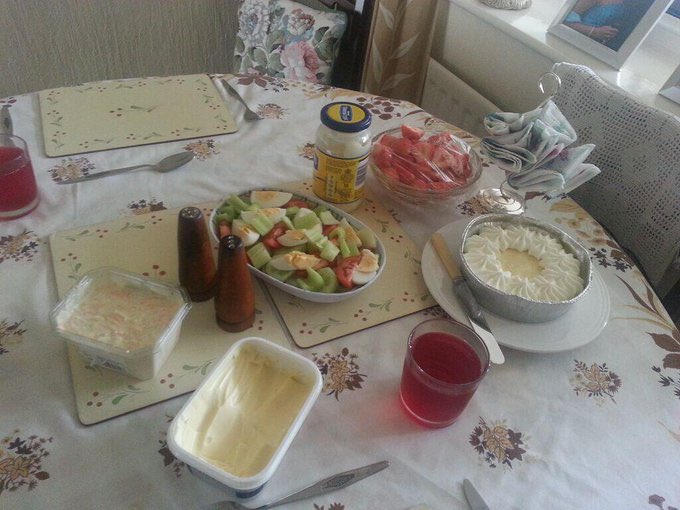 agneponx's tweet image. Christmas Dinner is SERVED 😝😍 Merry Christmas all! ❤️