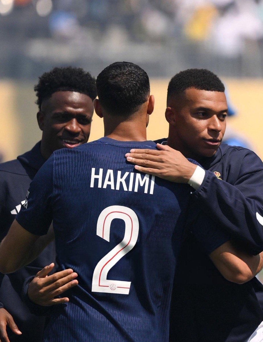 TouchlineX's tweet image. 🚨 𝗡𝗘𝗪: Kylian Mbappé has arrived in Rabat with his family this afternoon. 

They will be at the stadium tomorrow to watch Morocco play Mali in the AFCON.

— @lequipe