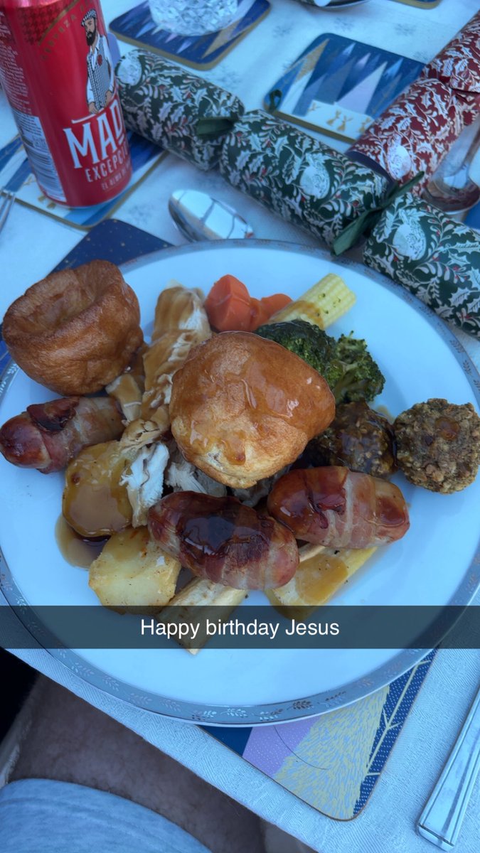 EwanND16's tweet photo. @aw7794 Turkey and chicken hiding under it all https://t.co/2spy0QOVqr