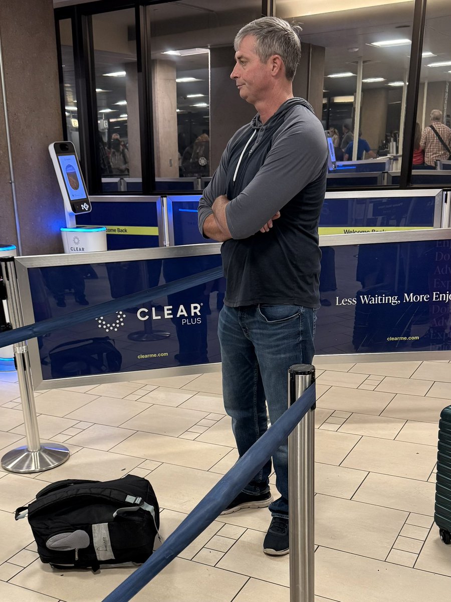 outlandish thug tweet media