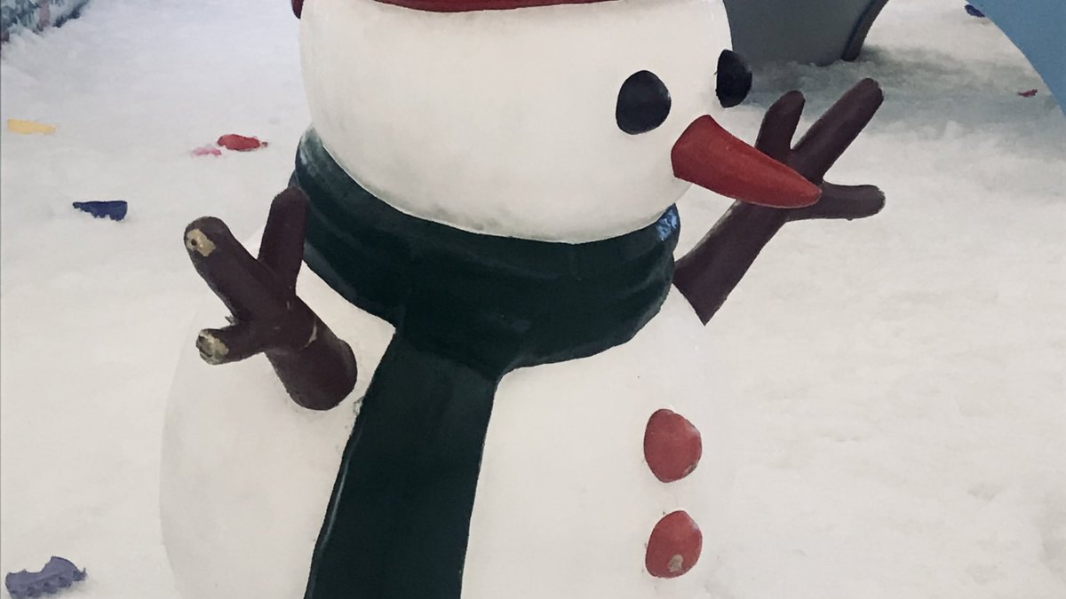 vinwsmoke's tweet photo. online just for saying merry christmas 🎄 🎁🎅 https://t.co/BKlPwhGLXR