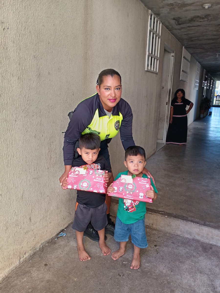 #Veraguas | A través de un gesto solidario, compartimos con niños y niñas de la urbanización San Antonio, promoviendo la convivencia y la esperanza. #PlanFirmeza