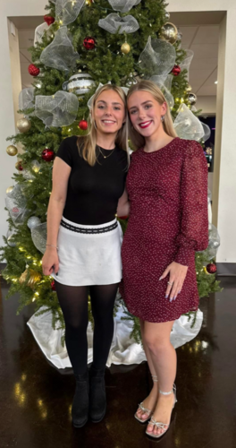 TwervertedSlut's tweet photo. Merry Christmas from the naughty nieces! 20 retweets and the next pics will be even naughtier!!! #MerryChristmas #MerryChristmas2025 https://t.co/Ko378bZw17