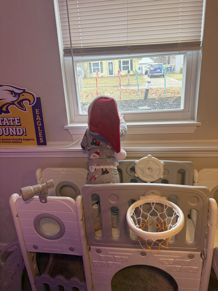 Coach Simon tweet media