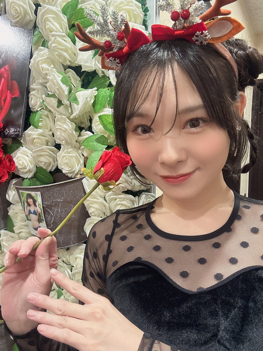 愛のバラ1本🌹
ありがとうございました😭✨
クリスマスプレゼントだ〜！ https://t.co/4cT5bAgbny