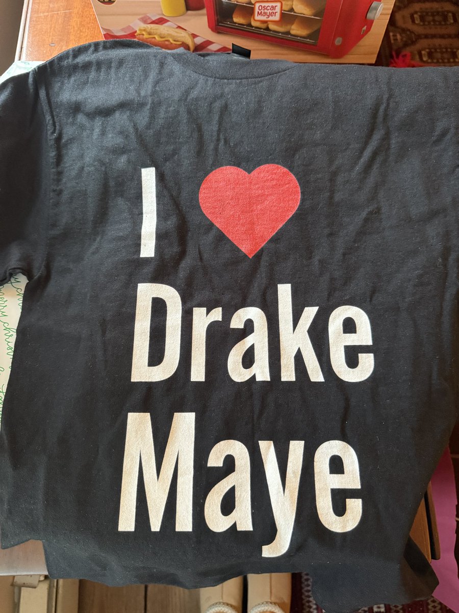 Lucy Burdge tweet media