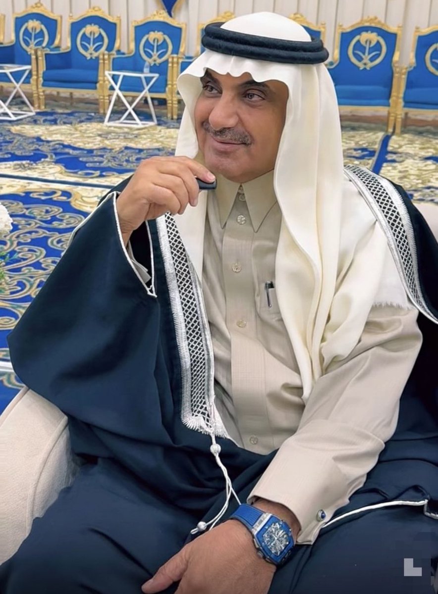 ارخص الملايين وجمع له نخبه و شيّد مخيمٍ كلن يهرج به و نافس لاخر لحظه ولا قدامه الا ابن عمه 

مشعل بن جدعان حصان ابن حصان ❤️