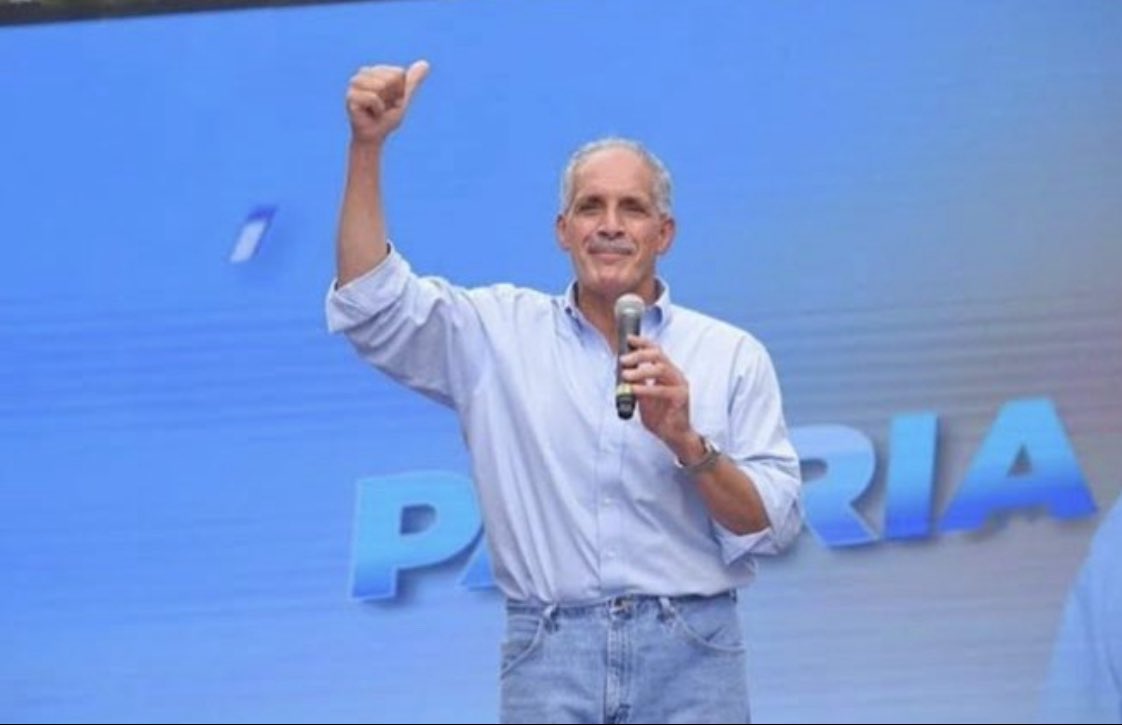 Felicidades a <a href="/titoasfura/">Papi a la Orden</a> <a href="/Papialaordenh/">Papi a la Orden</a> y al pueblo de Honduras. Hermana república que se ha librado del populismo que tanto mal hace. Ahora a trabajar por la gente.