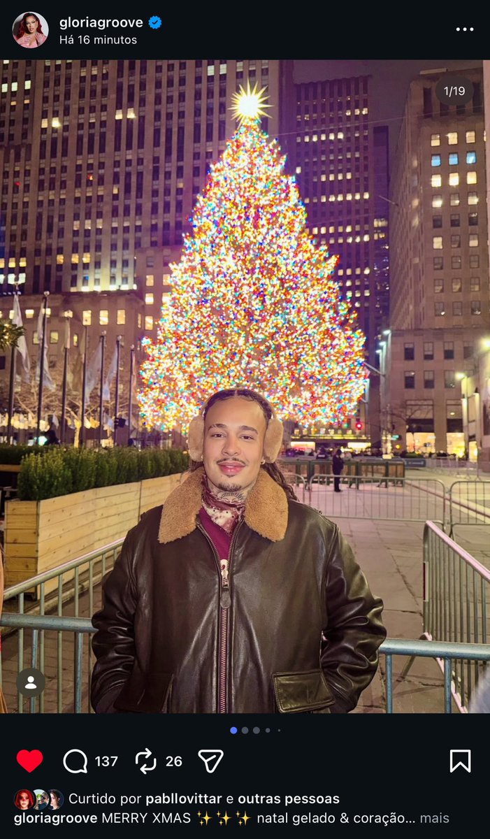 oxe como assim a glória groove tem bigode