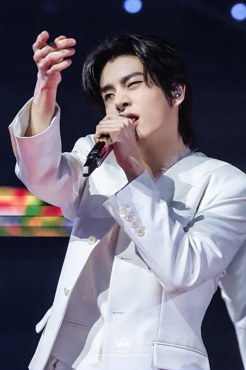 InvitaSim_Jake's tweet image. 251225 SBS
#JAKE #제이크 #심재윤
#ENHYPEN_JAKE
#엔하이픈 #ENHYPEN