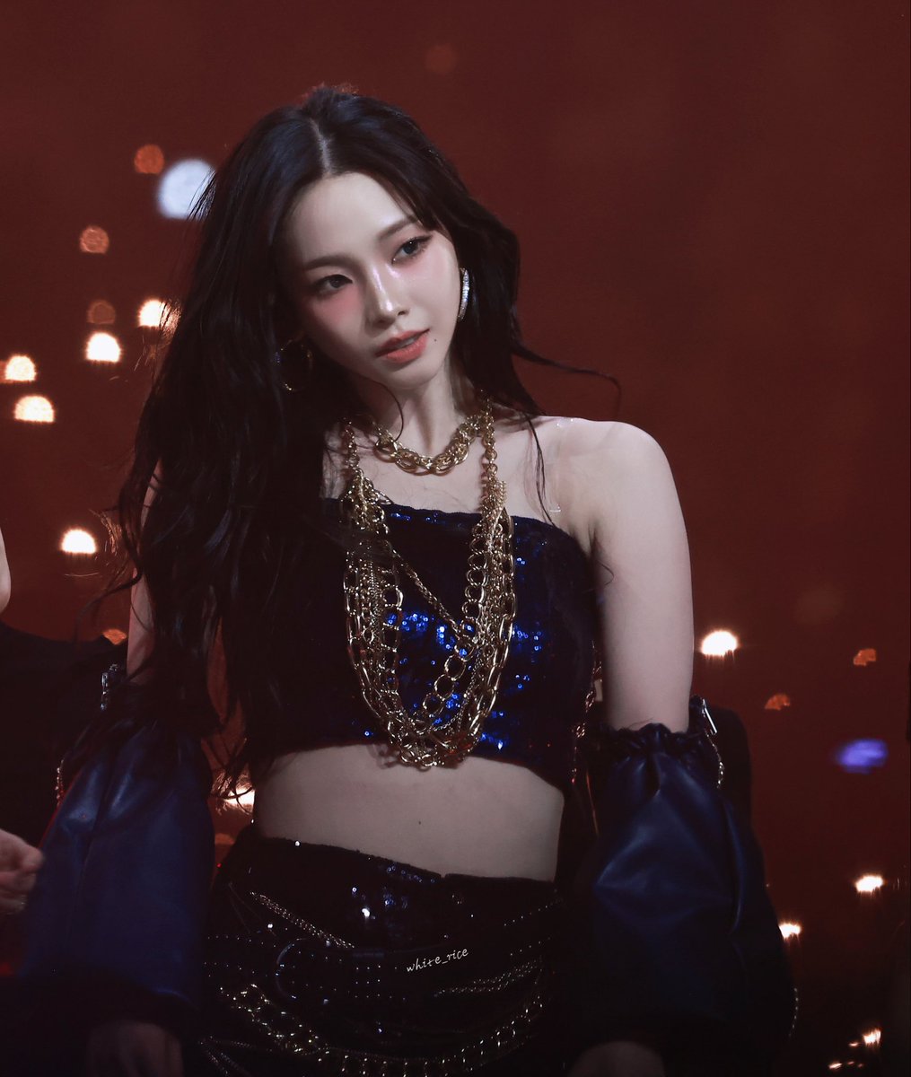 Whiterice94's tweet image. 20251225 SBS
#Karina #카리나 #aespa #에스파