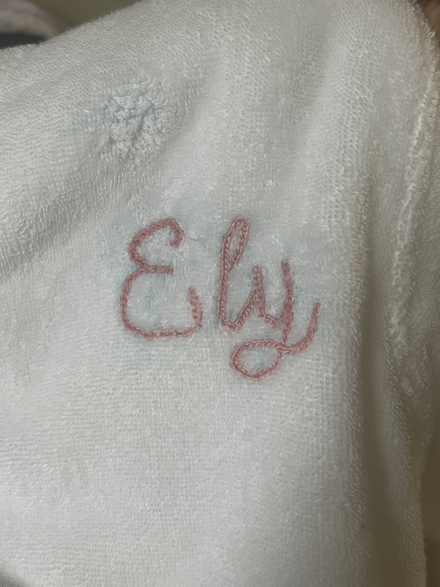 I embroidered my mom's name onto her new bathrobe! I'm quite proud of it 🥹 Merry Christmas!! 💝