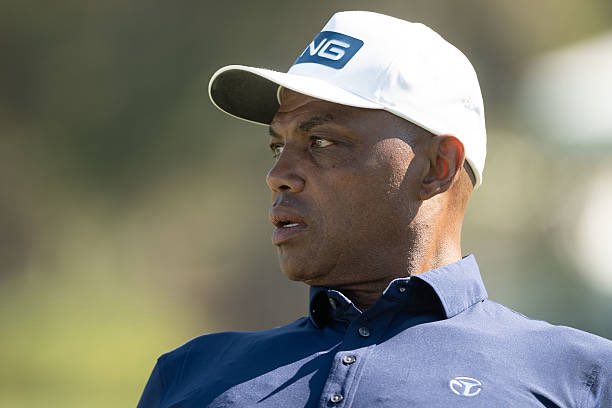 TheDunkCentral's tweet image. Charles Barkley calls out Roger Goodell

"The NFL got greedy and started adding Christmas games. We used to have this day to ourself but Roger Goodell and them pigs at the NFL always want to hog every day of the week now. ... Christmas is an NBA day." 😳

(Via @TheSteinLine )