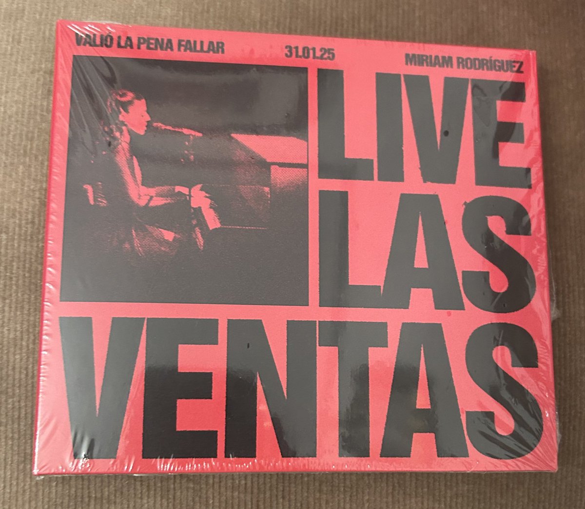 Parece que se han venido cositas por Navidad….🤭🎁
lo siguiente es la disquera portátil para llevármelo a cualquier lado!!!!