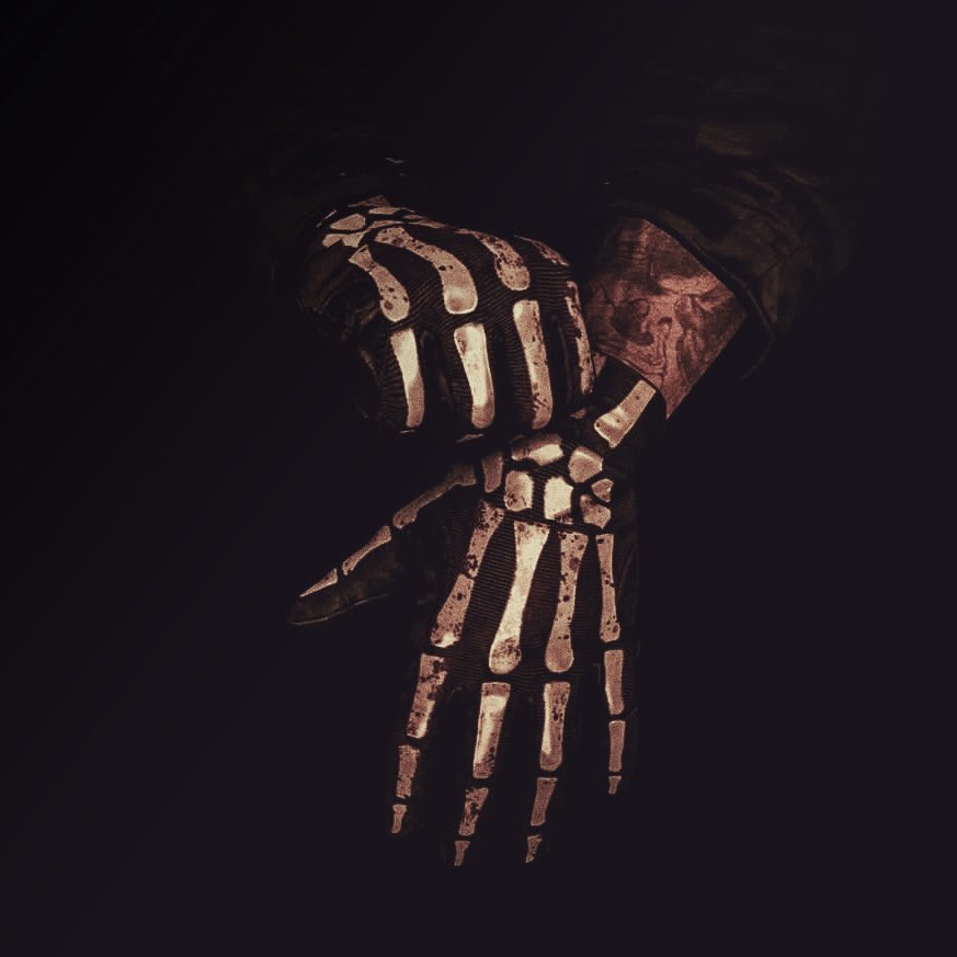 simoonghostr's tweet image. hiding my face is my favorite hobby 𐂲