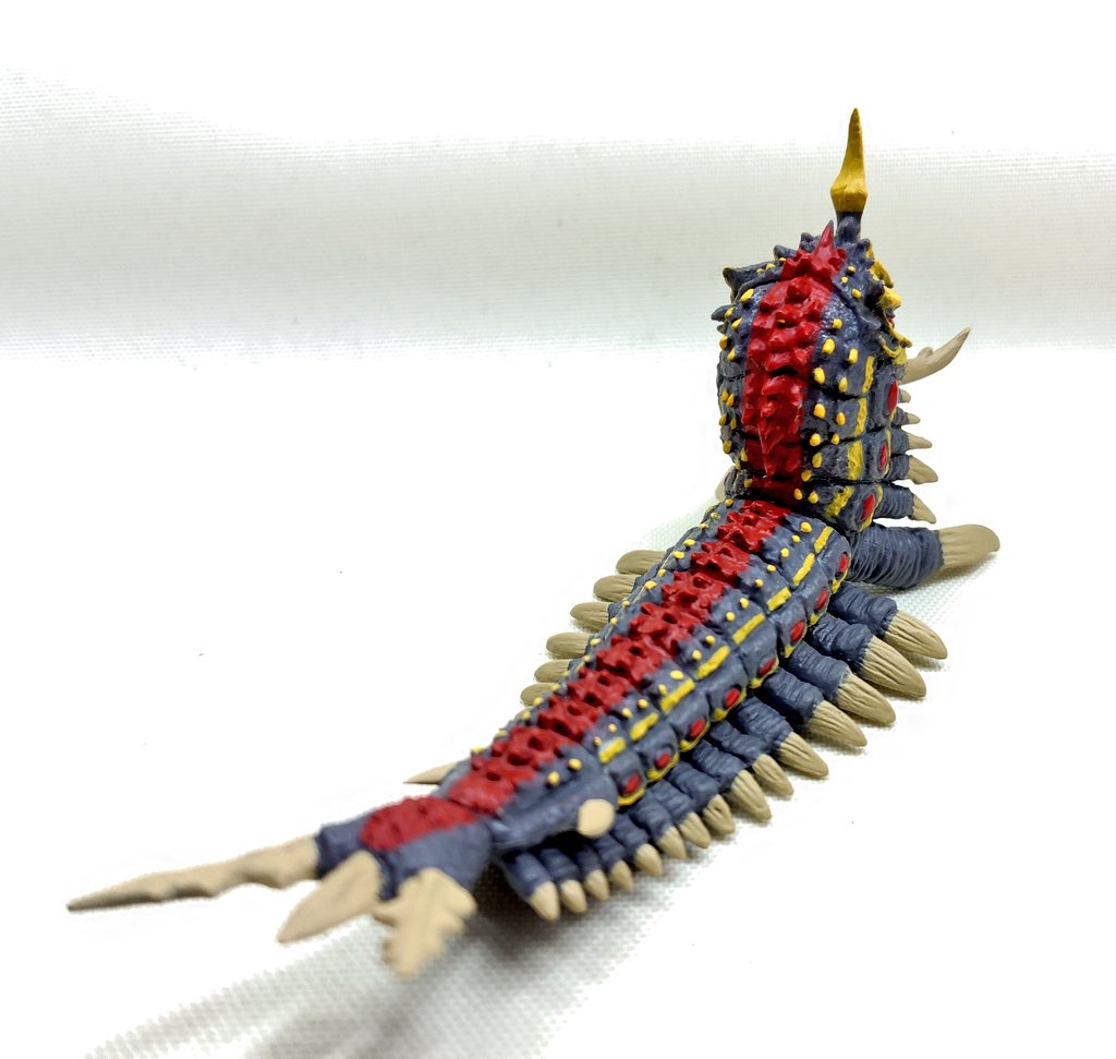 東宝怪獣コレクション バトラ幼虫(1992) 設定全長準拠の立体化で細かく