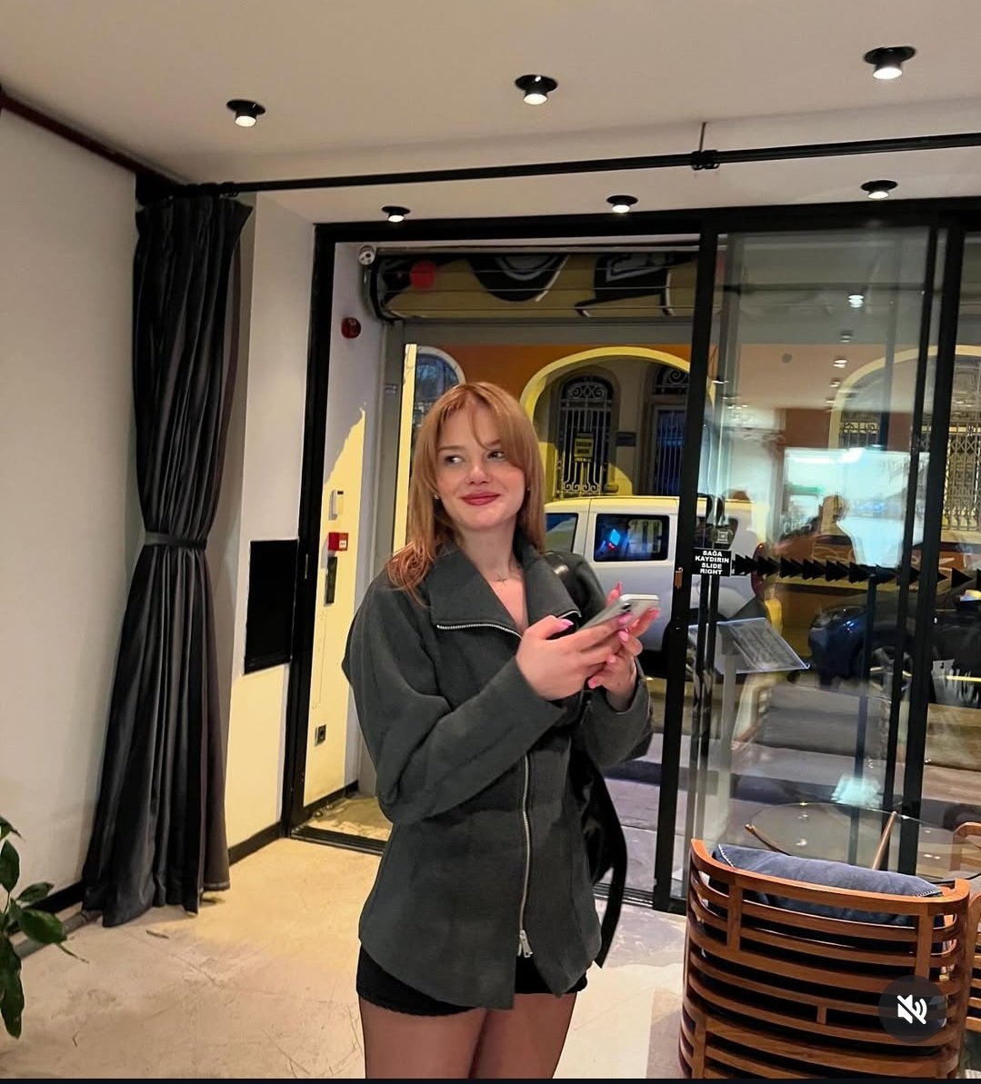 Tipine laf ettikleri kızın güzellik, bebeklik seviyesi. Öyle filtreymiş shopmuş uğraşmadan. #kısmetseolur