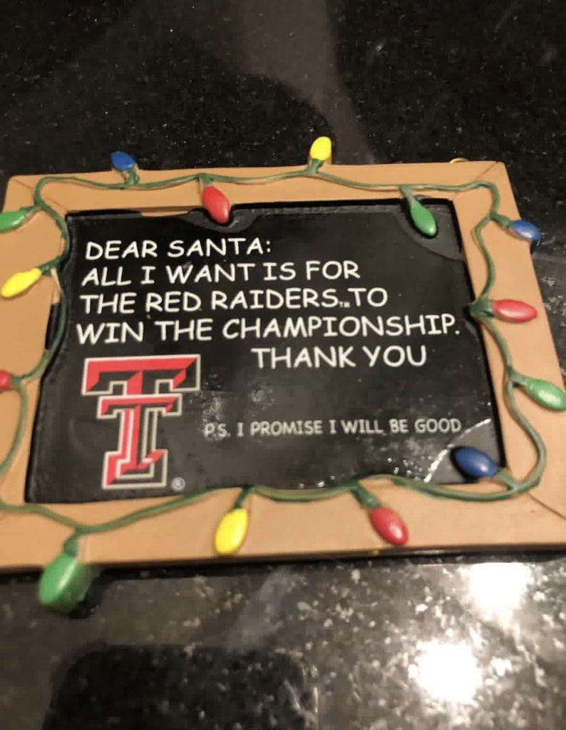 OldRowGunsUp's tweet photo. Cmon Santa, make my wish come true! https://t.co/QagLqD5eQC