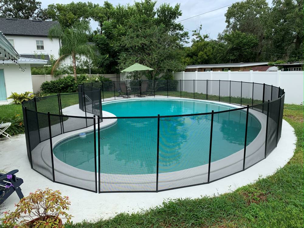 BabyBarrier's tweet image. All shapes and sizes of swimming pools need to be surrounded by Baby Barrier® Pool Fence every season of the year. #RemovablePoolFence #CustomPoolFence 
babybarriercfl.com/project/save-a…