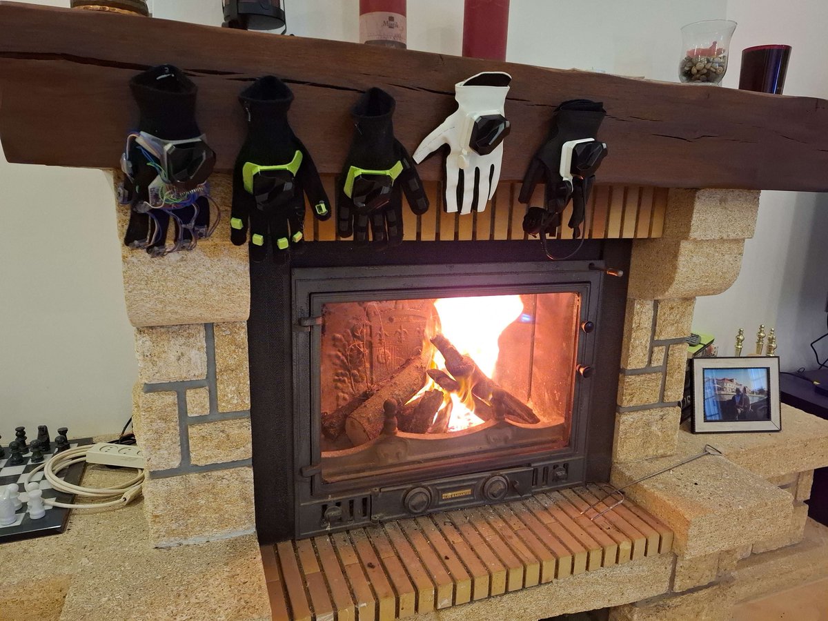 EOZ_VR's tweet image. Merry Christmas from the EOZ family to all of yours!

We are always so grateful for the kindness that the VR community has given to us over the years

We are working very hard to exceed your expectations in this upcoming New Year ❤️