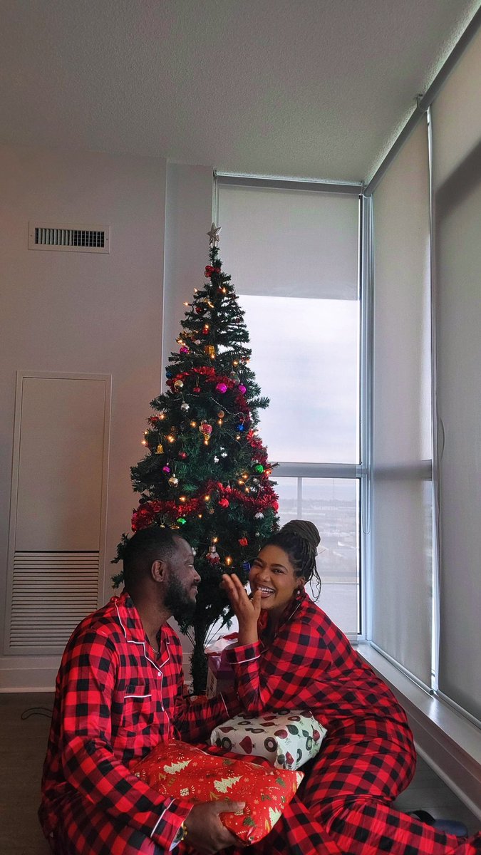 CathAigbe's tweet photo. Merry Christmas 🎄 https://t.co/fNGnRp0QHS