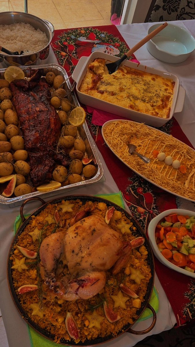 Eduschamne's tweet photo. Servi horrores no almoço de natal aqui em casa https://t.co/OwmqADz2n9