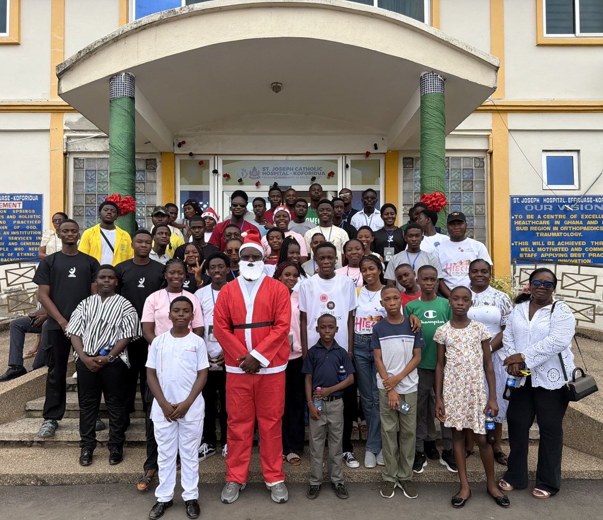 How was your 25th December ? Spent mine with the good people of St. Joseph orthopedic hospital both in patients and staff…Asomdwe nka mo nyinaa. 

#HiechAt6
