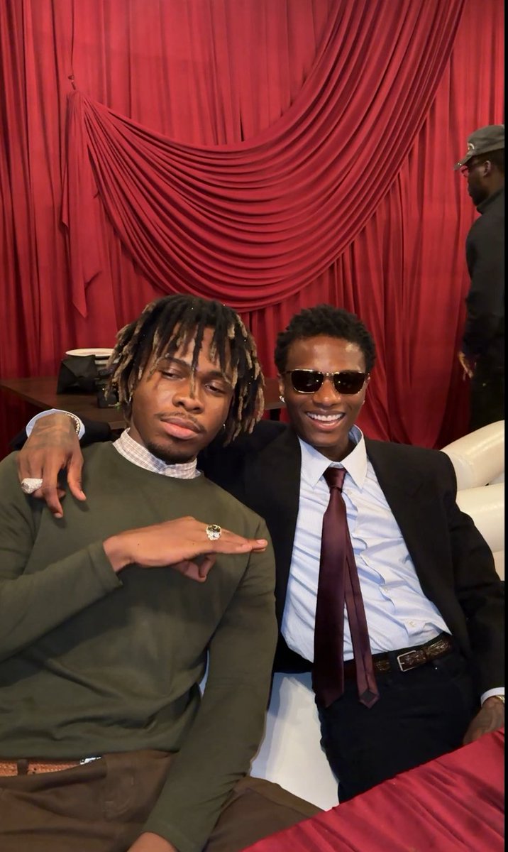 kemuelthekid's tweet image. Merry Christmas everybody🎄🦅🥀 #Love