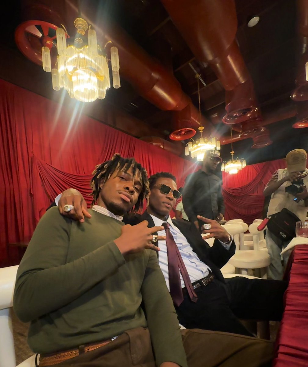 kemuelthekid's tweet image. Merry Christmas everybody🎄🦅🥀 #Love