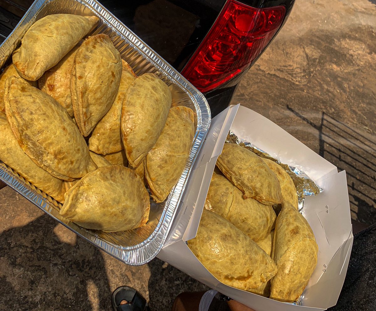 Earlier today, we sent out 25 meat pies for my IJGB client 🤭.   The review 😊😊😊, she had to order for another set. 

We’re always ready to serve you better. 

Please retweet 🙏🏻🙏🏻

Merry Christmas once more