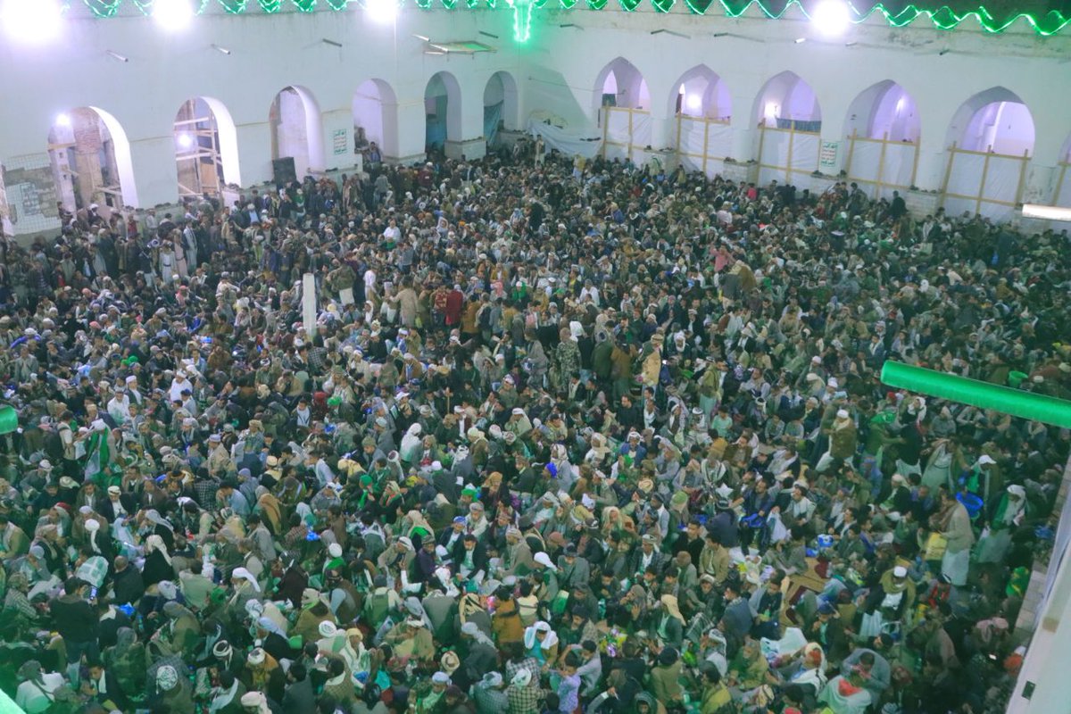 إحياء ليلة عيد جمعة رجب في جامع الجند #تعز 

#عيد_جمعة_رجب