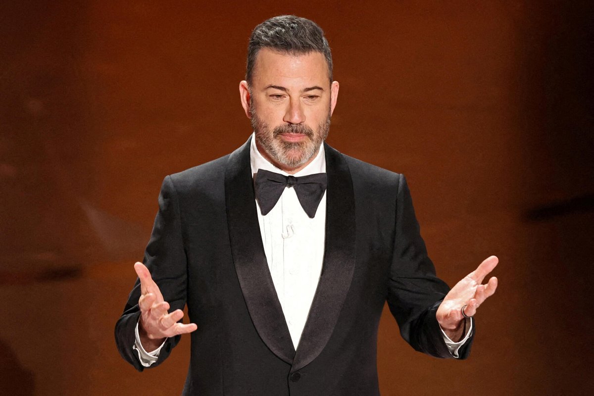le_Parisien's tweet photo. « La tyrannie prospère » aux États-Unis : Jimmy Kimmel s’en prend au « roi » Trump à la télévision britannique
➡️ https://t.co/T1wICXWBHF https://t.co/WPnIW0McNX