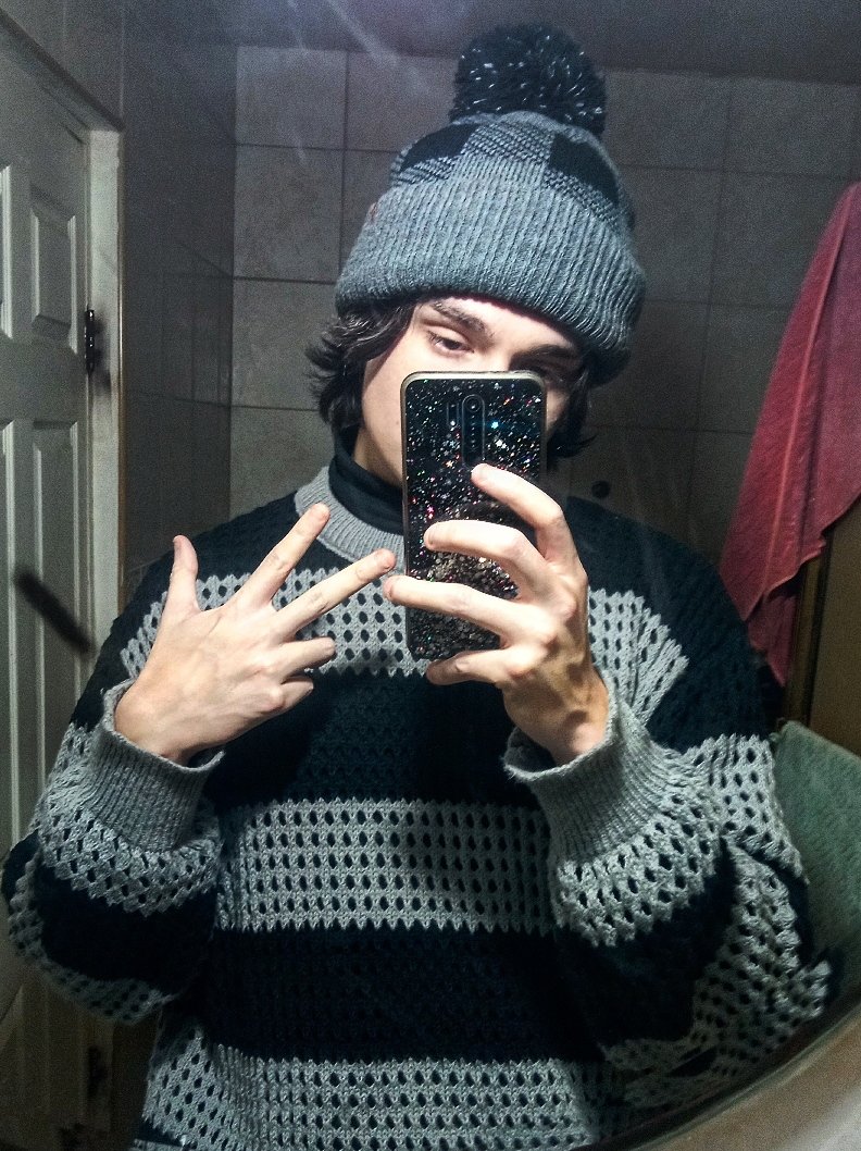 noether 食 tweet media