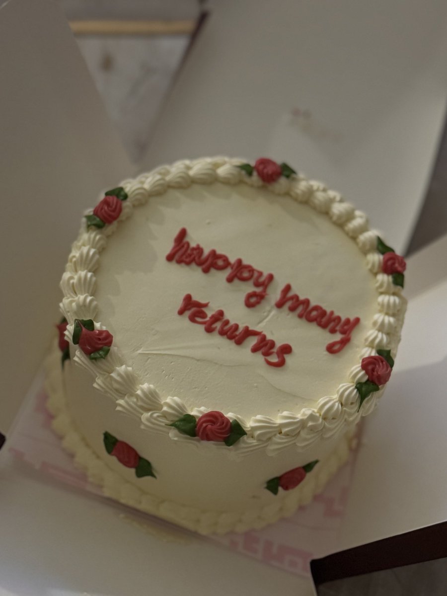 لجين بندر الدغمي tweet media