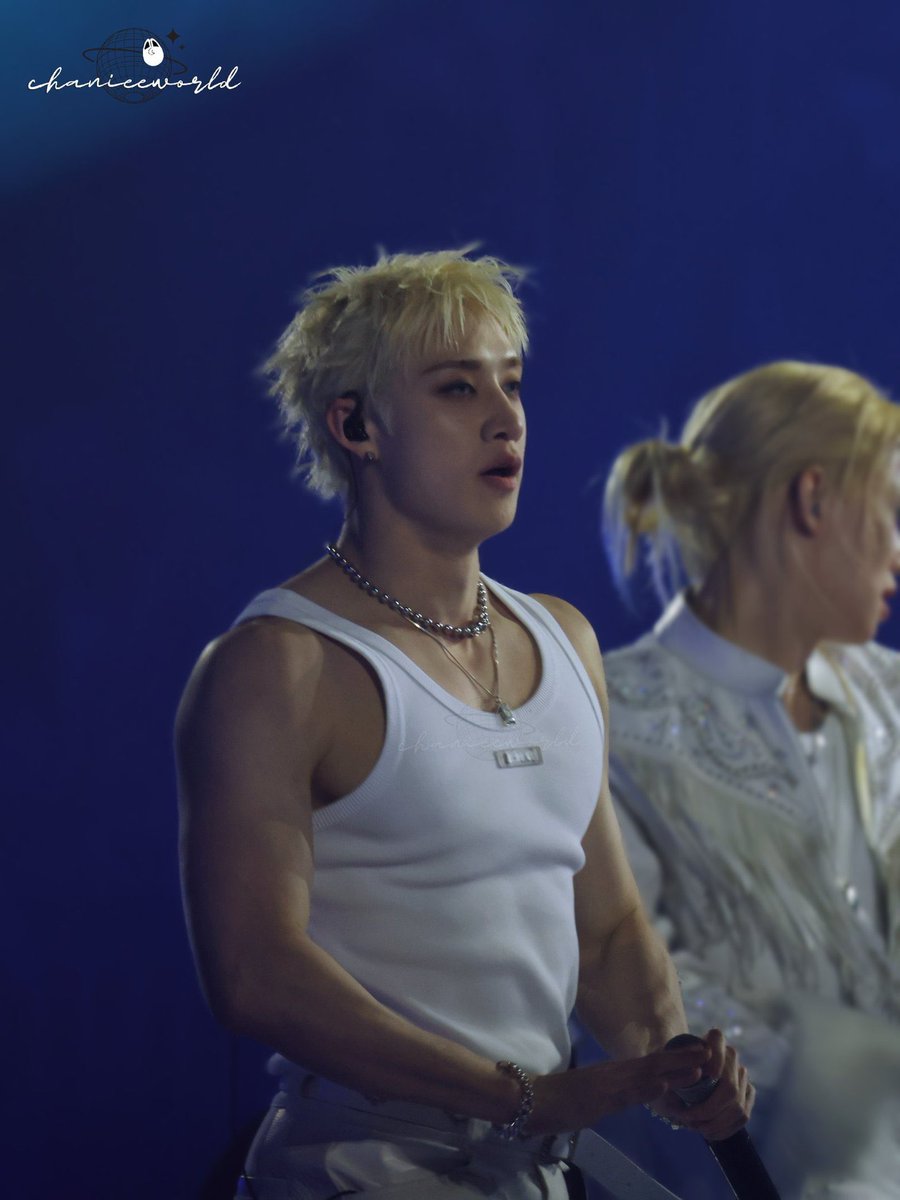 i say it every time but this might be the hottest he’s ever fucking looked