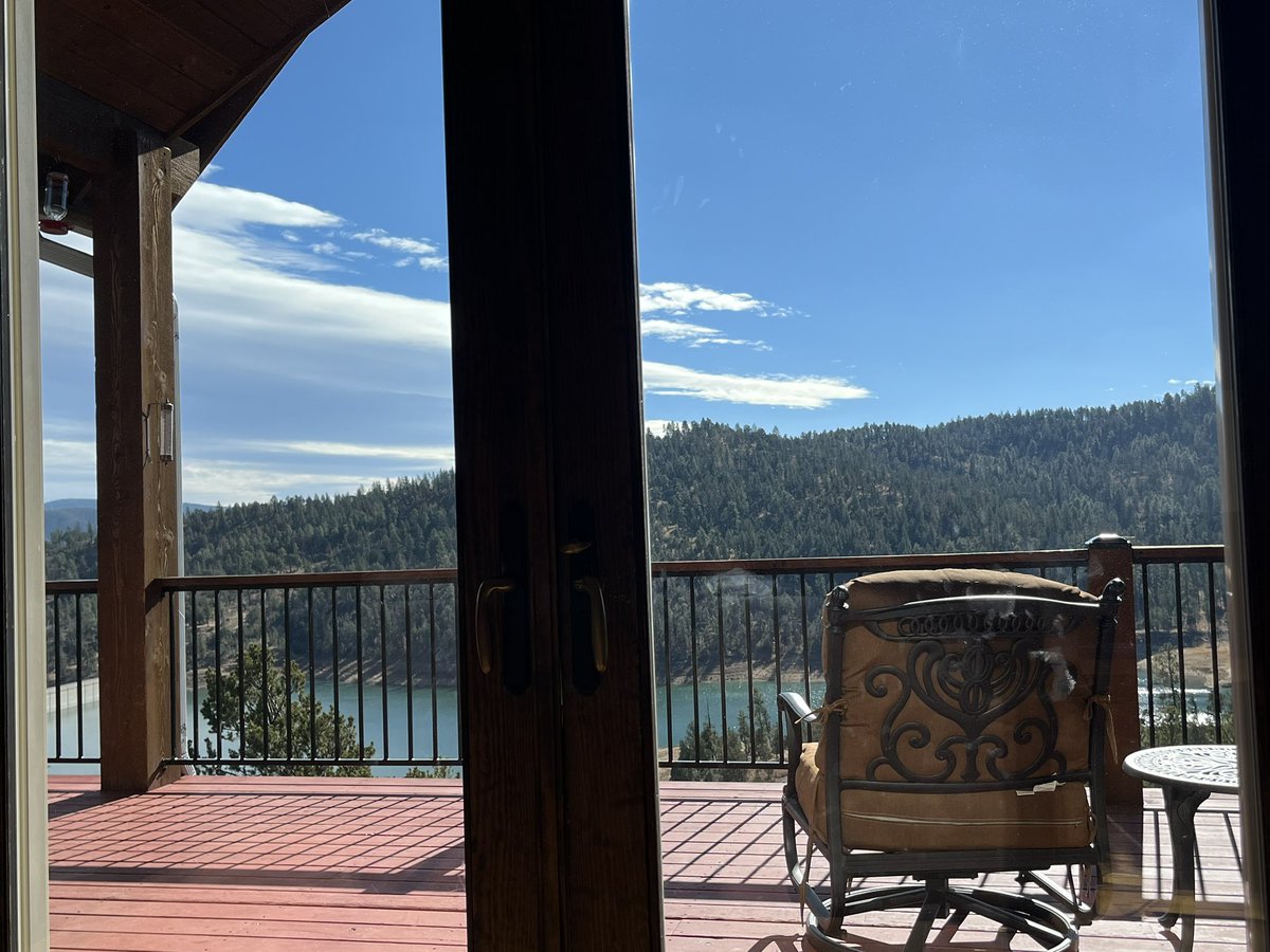 No snow but the vibes are amazing! Merry Christmas, I hope it’s been nothing but joy and smiles your way. Keep stacking! 🎄