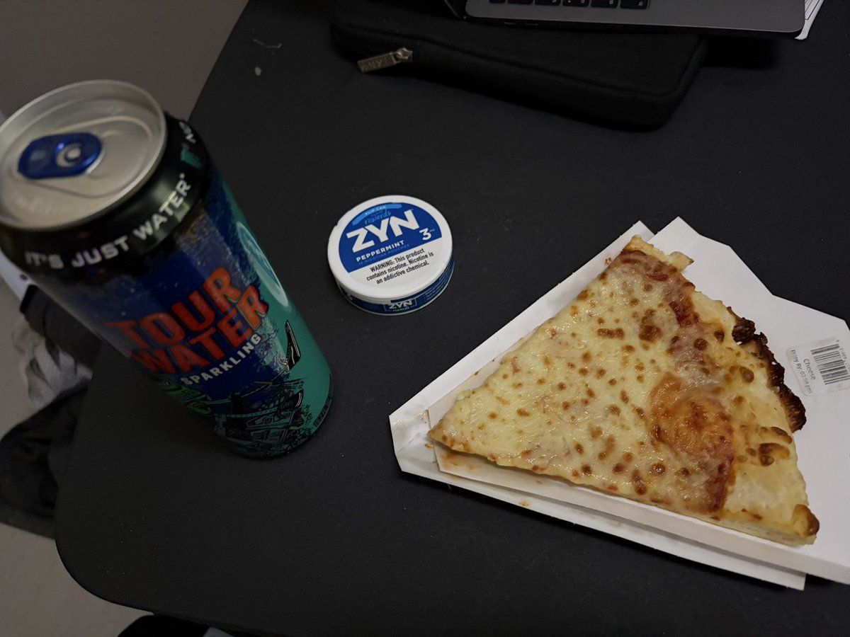 Ibiteandcry's tweet image. Christmas Dinner (I'm thriving)