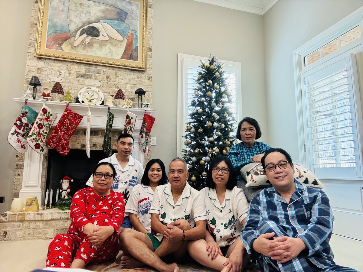 Tonee 🌸 tweet media