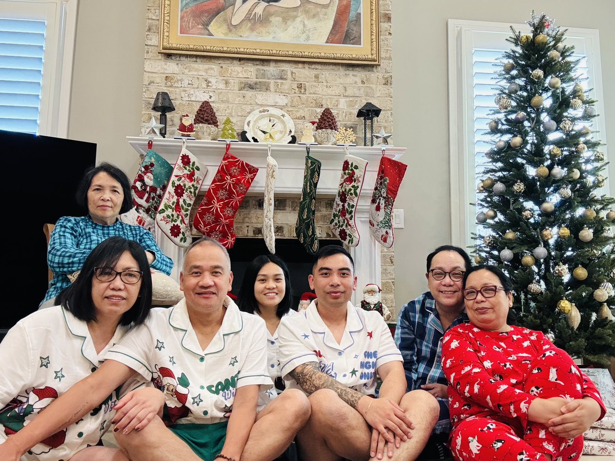 Tonee 🌸 tweet media