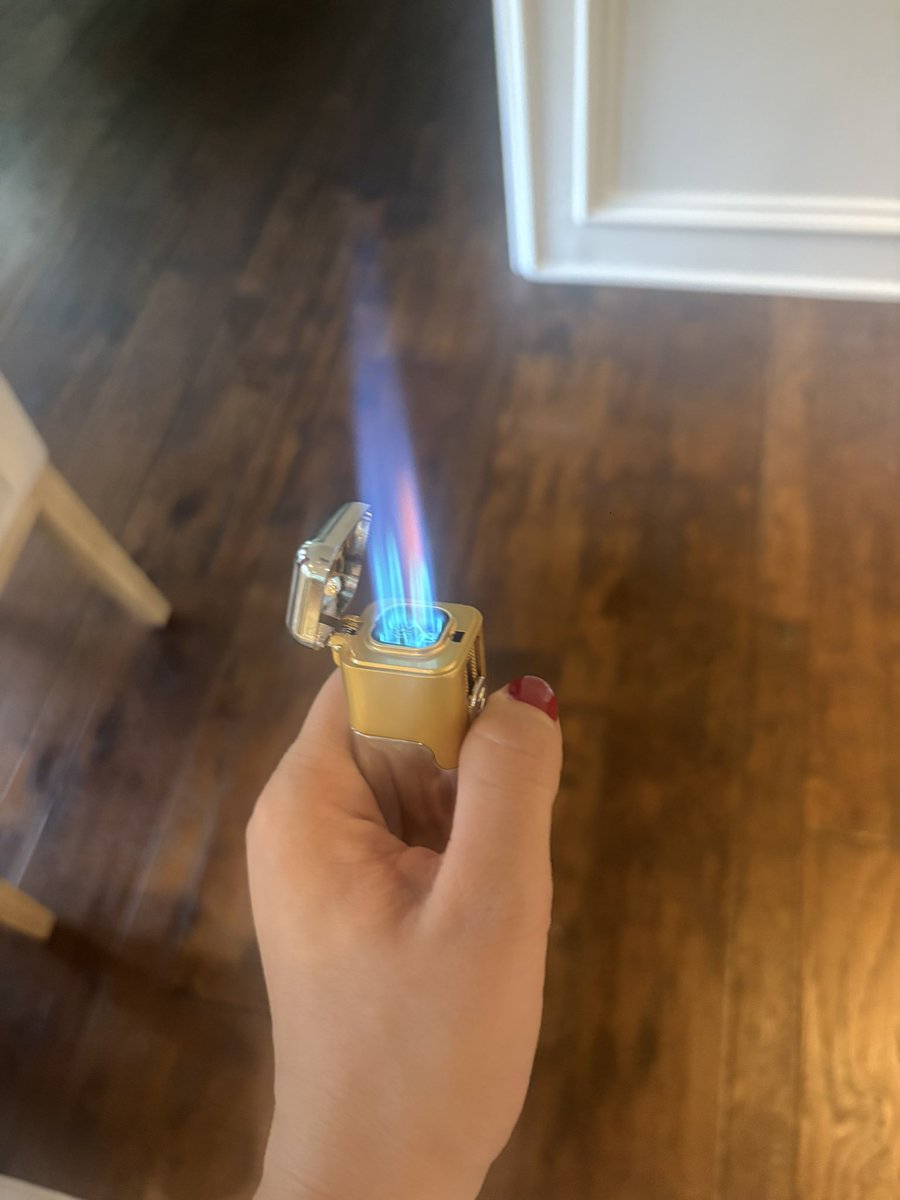 dontactafoolio's tweet image. Merry Christmas Dad enjoy your cigars #pleaseshare