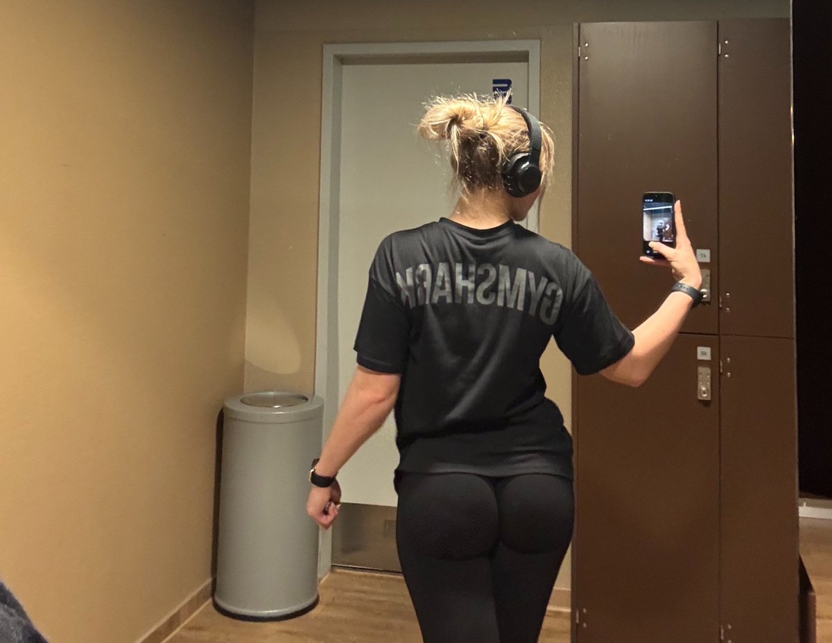 𝘓𝘢𝘶𝘳𝘢 tweet media