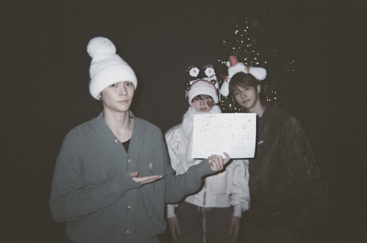 sunigchan's tweet image. Merry RIIZEmas.