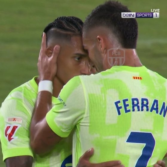 leclyke's tweet image. can we discuss what their issue is next