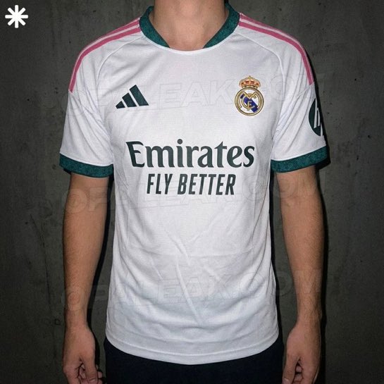 theMadridZone's tweet image. 🚨 BREAKING: Real Madrid 2026/27 Home Kit. @opaleak 🤍🩷💚