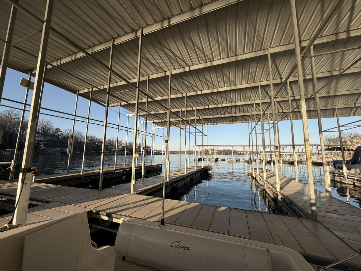 Chillin on the boat on Christmas seems almost unreal 🥴