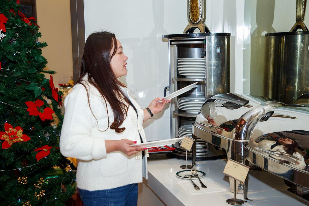 HotelPars's tweet photo. A warm and joyful evening shared with our guests on December 24.
Our Christmas Eve dinner buffet brought together festive flavors, themed décor, and great company, making it a night to remember. https://t.co/kFcuO4j7m8