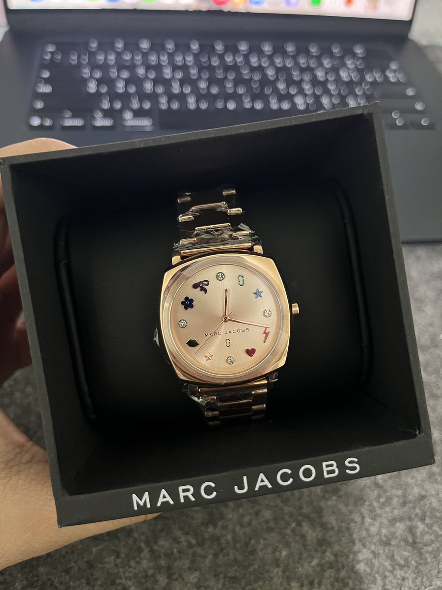 jackiebrown339's tweet photo. ���าฬิกา Marc Jacobs สี rose gold 
- มือ 1  💛2800 ส่งฟรี💗💗
ขอดูพตได้นะคะ 
#นาฬิกามือ2 #marcjacobs #ส่งต่อนาฬิกา https://t.co/yD65XFmOxj